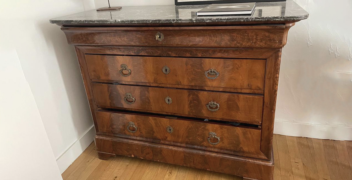 Ancienne commode en bois